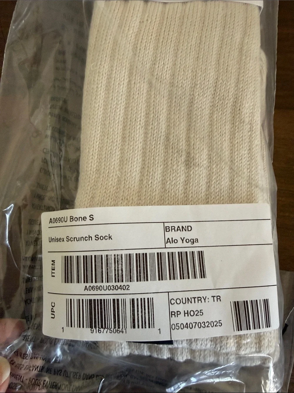 NWT ALO Unisex Scrunch Sock, Bone, size S